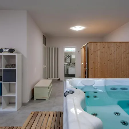 Cozy In With Sauna